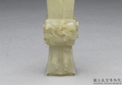 图片[3]-Jade square gu vase, Qing dynasty (1644-1911)-China Archive